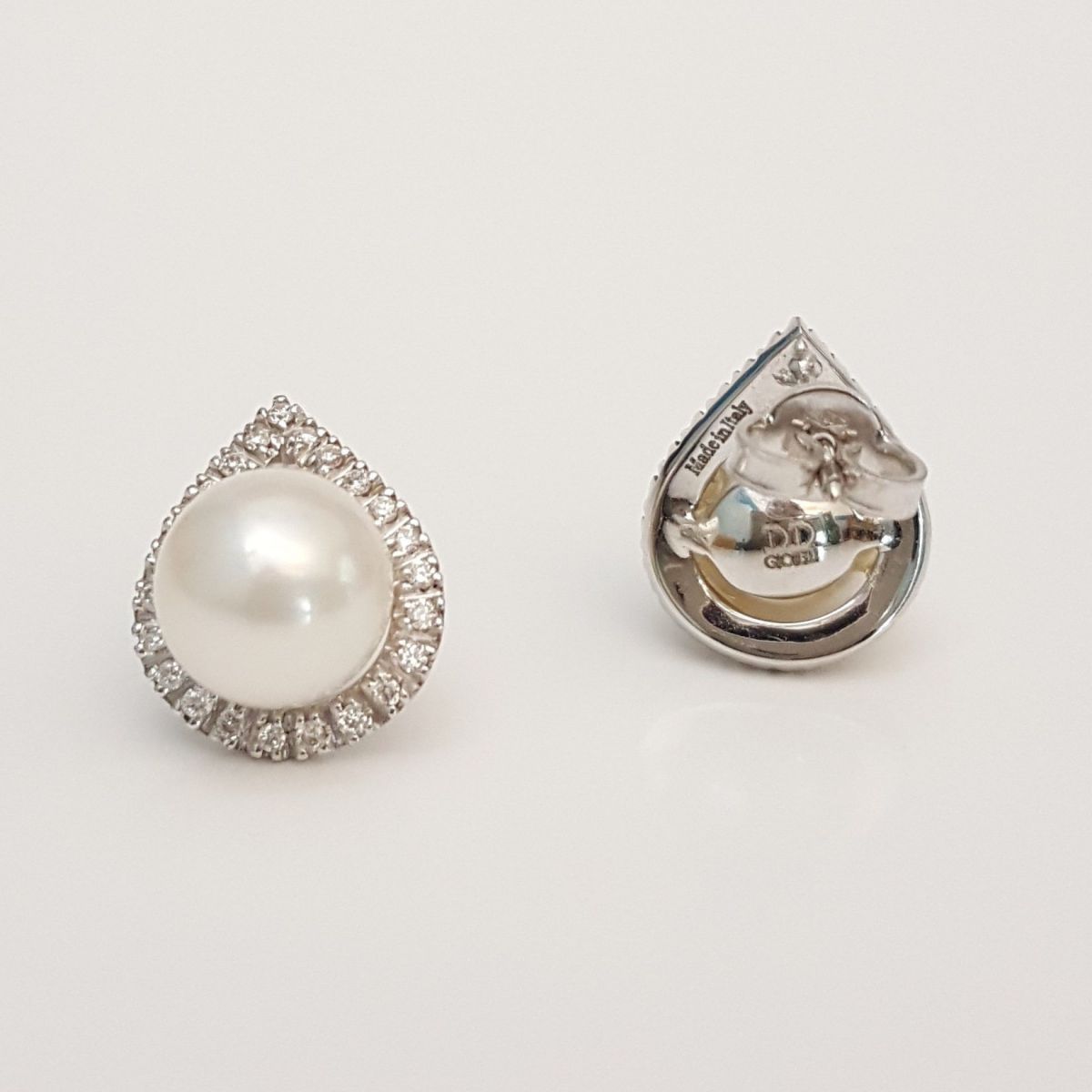 Orecchini Davite & Delucchi BB008084 05 in Oro Bianco con Perla e Diamanti